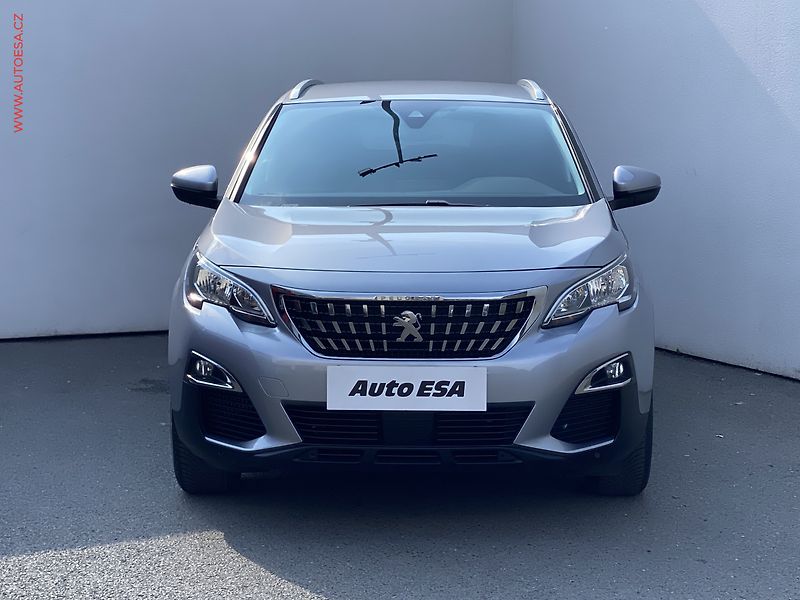 Peugeot 3008 (2019) 1.2PT, Active, navi, kamera - fotka 2 z 18