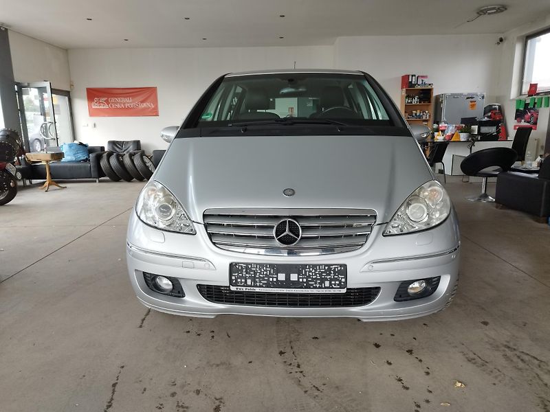 Mercedes-Benz Třídy A (2008) 1,5i 70KW,AUTOMAT,XEN,ALU,KŮŽE - fotka 2 z 19