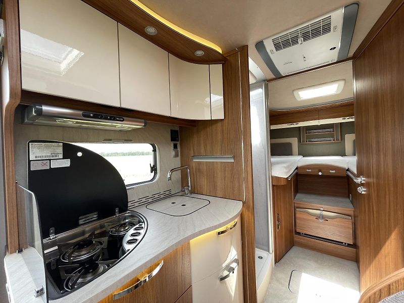 Frankia (2016) Exclusive 72, 3.5t, 1. majitel - fotka 16 z 28