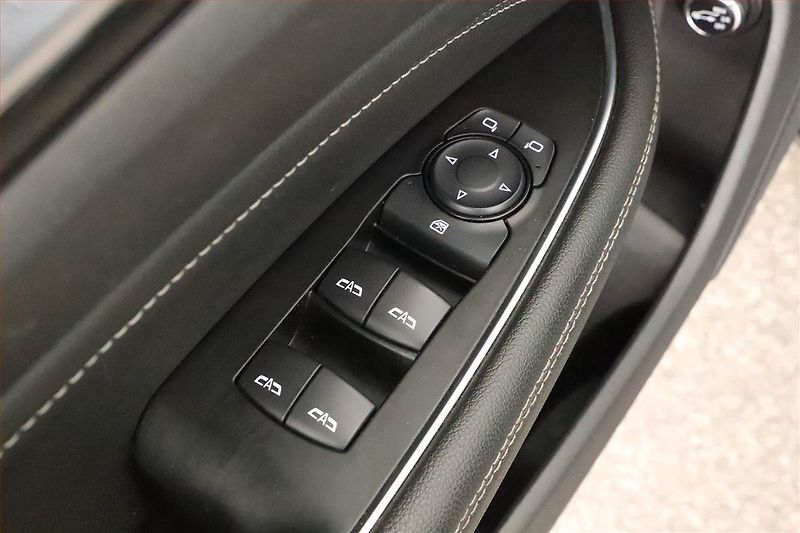 Audi Q5 (2021) S line 40 TDI - fotka 14 z 23
