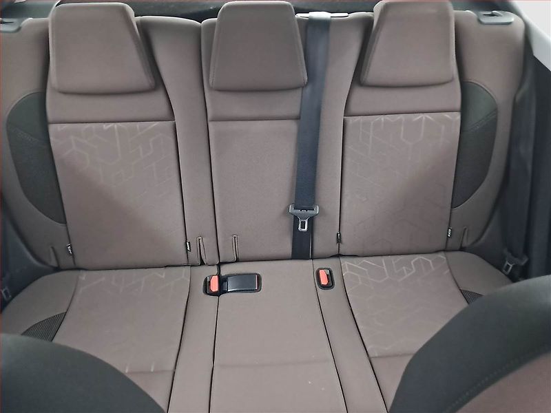Peugeot 2008 (2015) 1.4 HDi, Tempomat - fotka 10 z 18