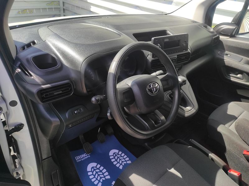 Toyota ProAce City 1,5D-4D 75kW L2, 1 maj., ČR - fotka 10 z 21