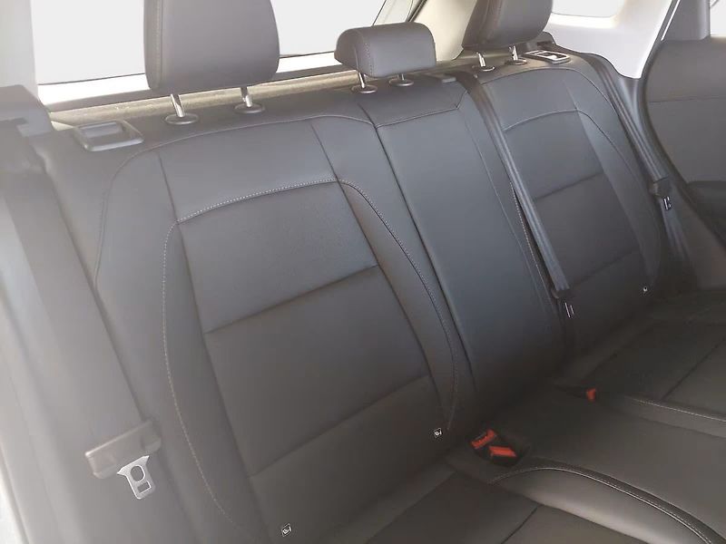 MG ZS (2026) 1.5 Hybrid+Exclusive, Nový vůz - fotka 10 z 11