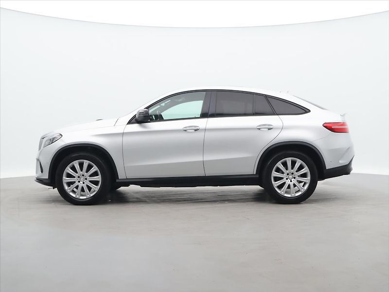 Mercedes-Benz GLE 3,0 350d 190kW 4Matic CZ DPH - fotka 4 z 36
