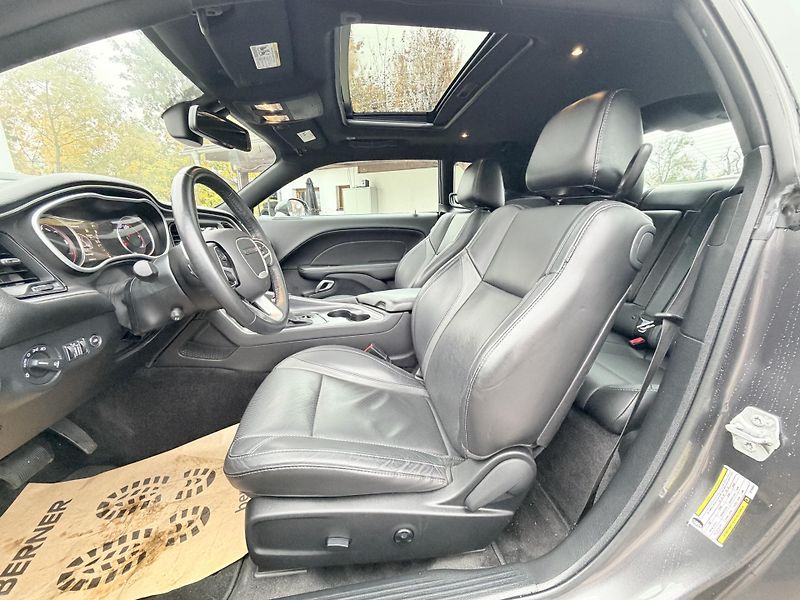 Dodge Challenger 3.6 V6 4x4  - fotka 26 z 28