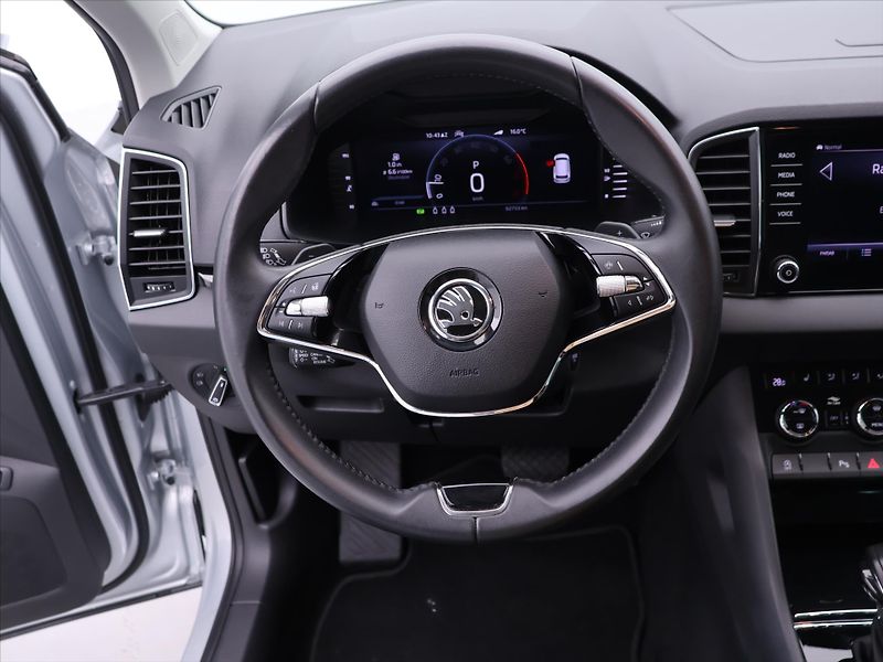 Škoda Karoq 1,5 TSI 110kW DSG CZ Style DPH - fotka 20 z 36