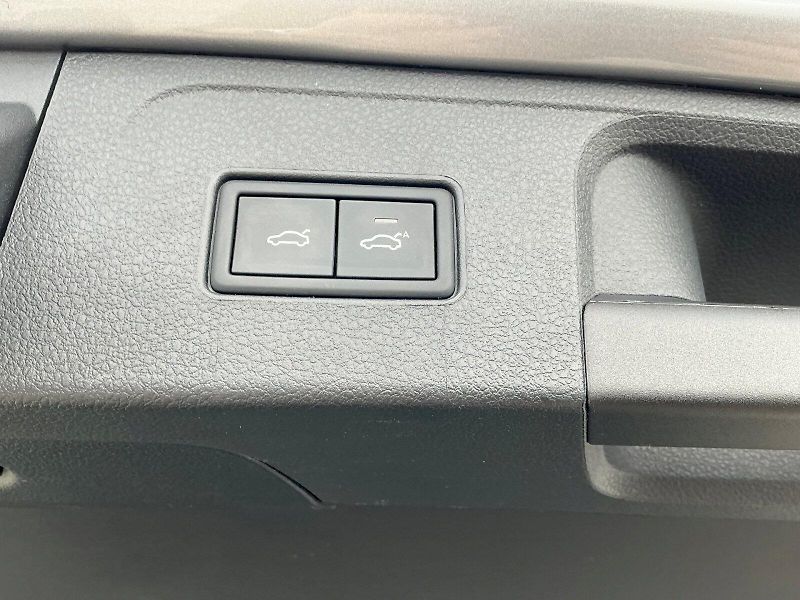 Volkswagen Passat (2021) 2.0 TDI DSG Elegance R-Line - fotka 19 z 22