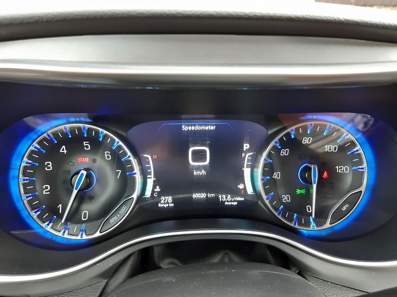 Chrysler Pacifica (2019) 3,6L SPORT, REZERVACE - fotka 28 z 48