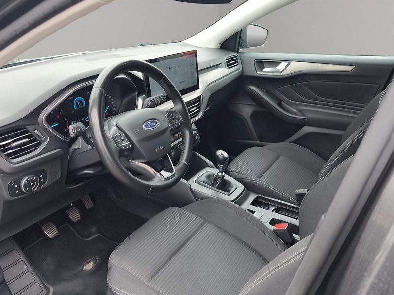 Ford Focus (2022) Titanium 1.5 EcoBlue 88kW, ČR, - fotka 25 z 27
