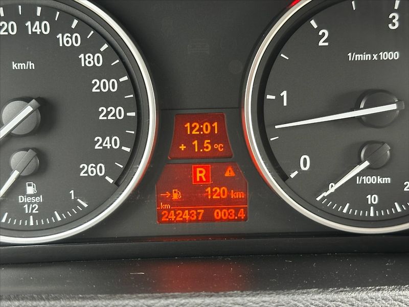 BMW X5 3,0 D 180kW xDrive - fotka 22 z 36