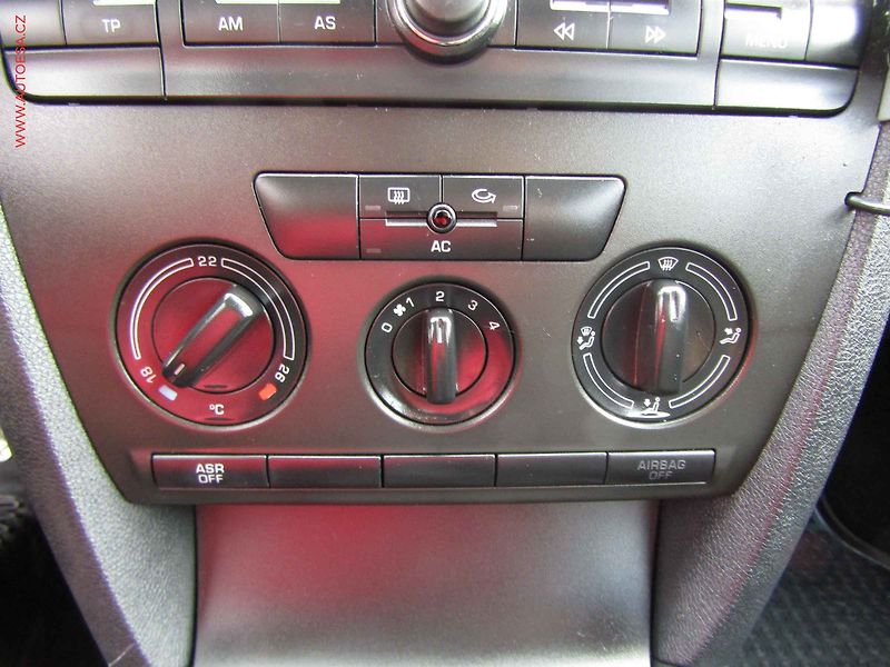 Škoda Octavia (2007) 1.6MPi, ČR, AC, STK1/28 - fotka 12 z 15