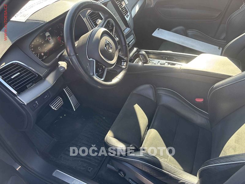 Volvo XC90 (2020) 2.0 4x4, servis.kniha, AT - fotka 3 z 3