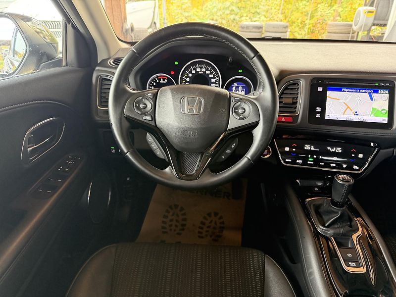 Honda HR-V 1.6 i-DTEC Executive - fotka 10 z 25