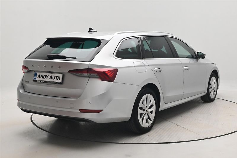 Škoda Octavia 2,0 TDI 110 kW DSG Style Záruk - fotka 5 z 30