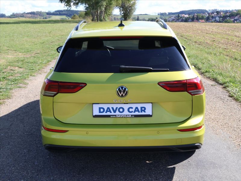 Volkswagen Golf 1,5 TSI 110kW CZ LED 1.Maj - fotka 6 z 24