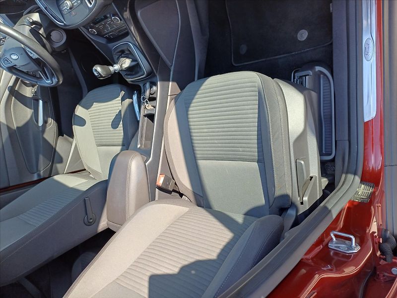 Ford C-MAX 1,5   1.5EcoBoost 110Kw - fotka 14 z 27