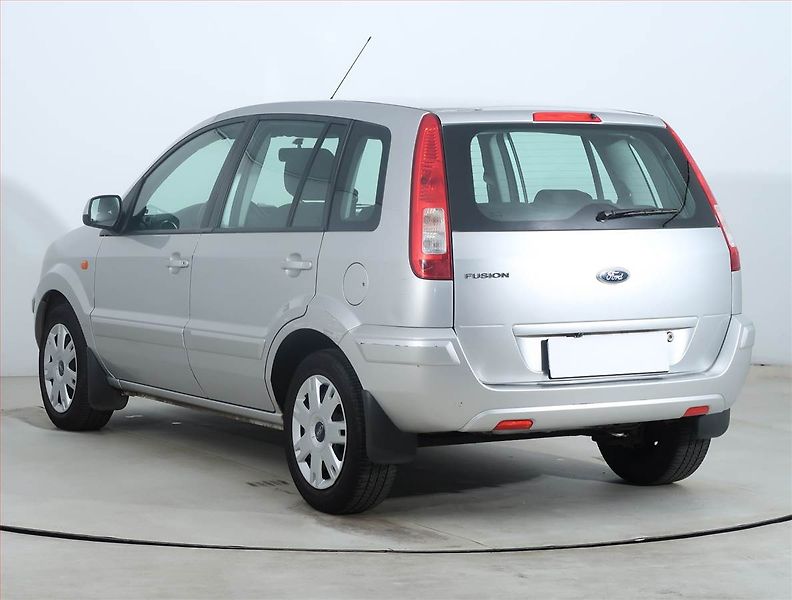 Ford Fusion (2010) 1.4, ČR,1.maj, jezdí dobře - fotka 4 z 16