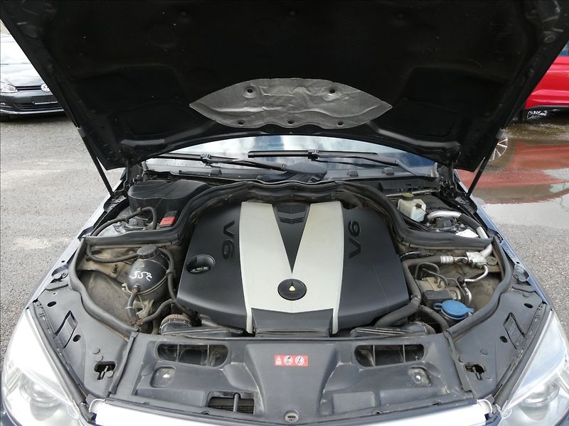 Mercedes-Benz Třídy C 3,0 350D V6 170kW 2x kola, AUT - fotka 25 z 29
