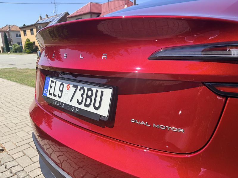 Tesla Model 3 LONG RANGE DUAL MOTOR - fotka 5 z 45
