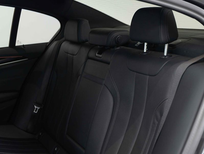 BMW Řada 5 540d xDrive - fotka 19 z 20
