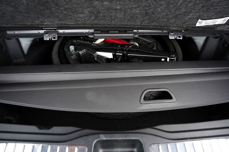 Mercedes-Benz GLS 580 4Matic/AMG/21/HUD/ČR - fotka 13 z 49