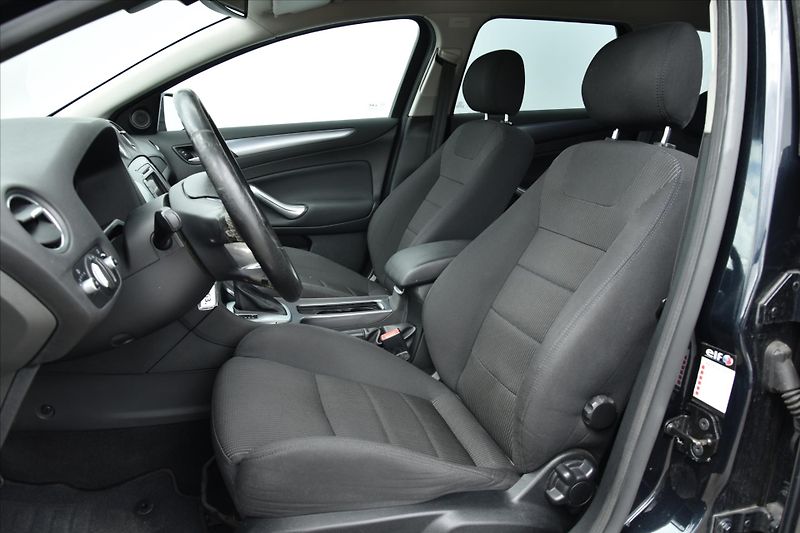 Ford Mondeo 2.0TDCI 120kW NAVI SERVIS. KN. - fotka 10 z 23