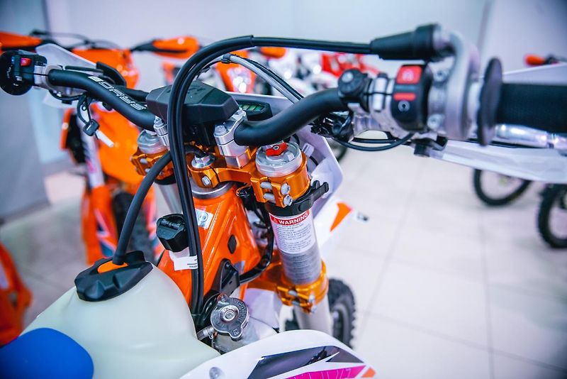 KTM 300 EXC SIX DAYS Nová 0MTH - fotka 17 z 36