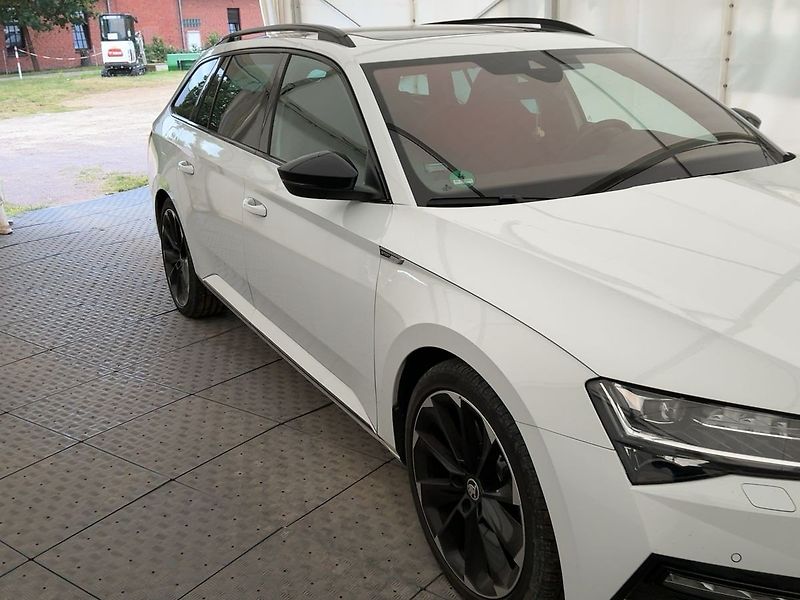 Škoda Superb (2021) Sportline 2.0 TSI 4x4 DSG - fotka 3 z 12