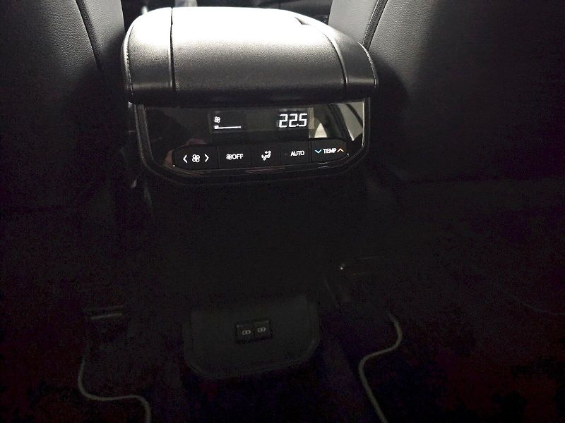 Toyota Highlander (2024) 2.5 HEV 248k 4X4 COMFORT - fotka 26 z 27