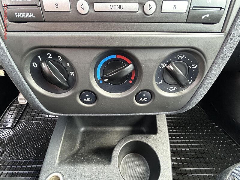 Ford Fusion (2007) 1.4 TDCi, AC, el. výbava - fotka 13 z 15