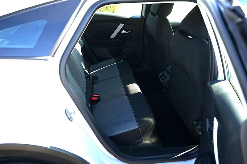 Citroën C4 (2026) 1,2 Hybrid 110k Automatic YOU - fotka 12 z 17