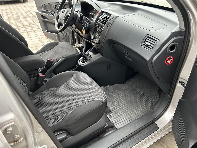Hyundai Tucson 2.0 i CVVT 4x4 - fotka 15 z 21