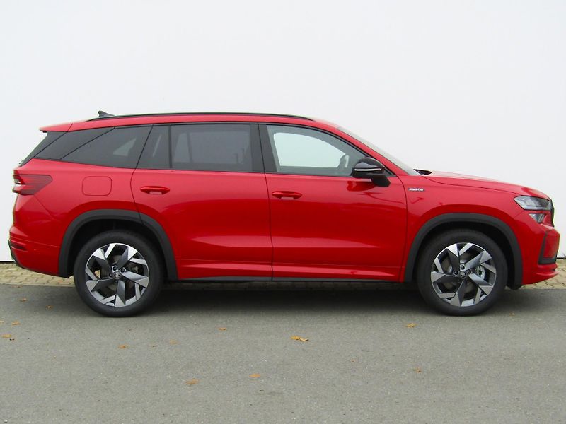Škoda Kodiaq (2025) Sportline 2,0 TDI 4x4 DSG - fotka 6 z 30