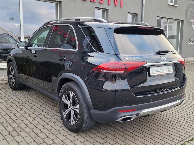 Mercedes-Benz GLE 350e 4Matic,původ ČR,1.Maj. - fotka 8 z 50