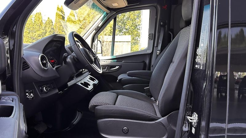 Mercedes-Benz Sprinter 319 CDi XL FullVans  - fotka 14 z 31
