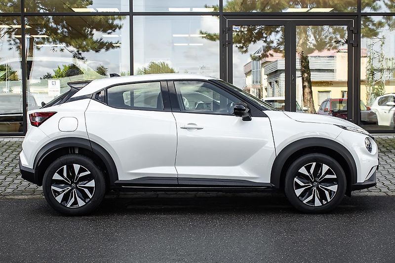 Nissan Juke 1,0 DIG-T 2WD 7DCT N-CONNECTA - fotka 4 z 18