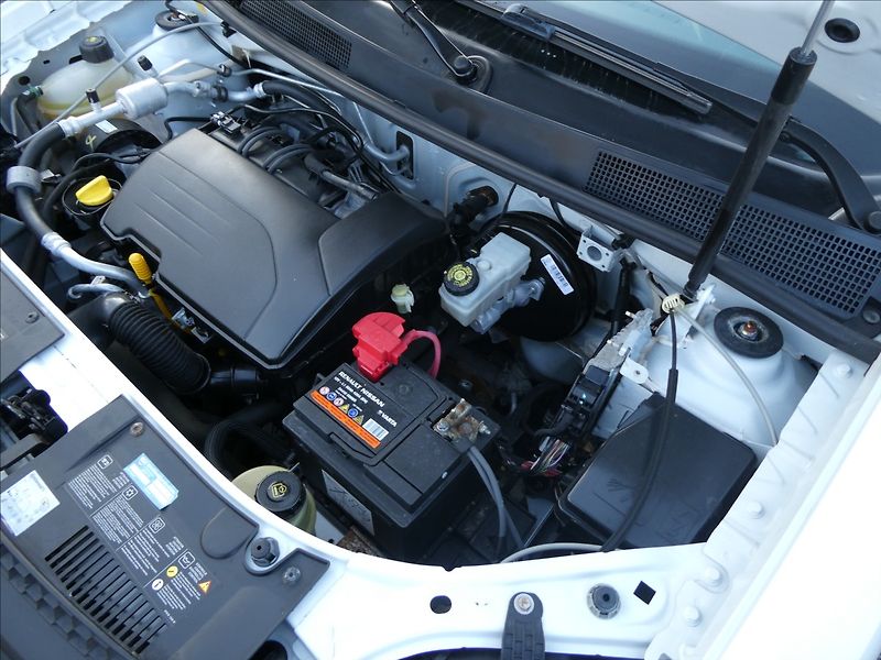 Dacia Sandero 1,2 16V 55kW Access, KLIMA - fotka 29 z 33