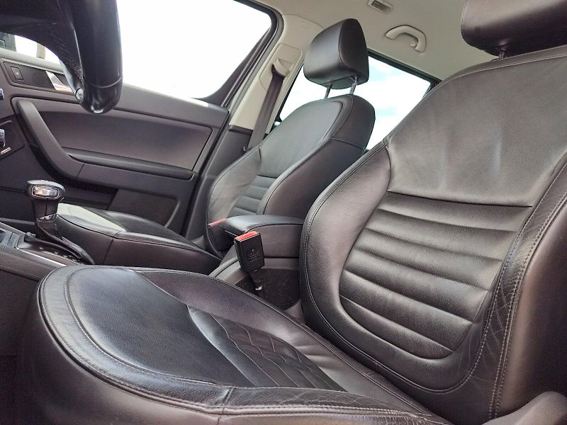 Škoda Yeti (2011) Elegance 2,0 Tdi 103 (125) Kw - fotka 17 z 33