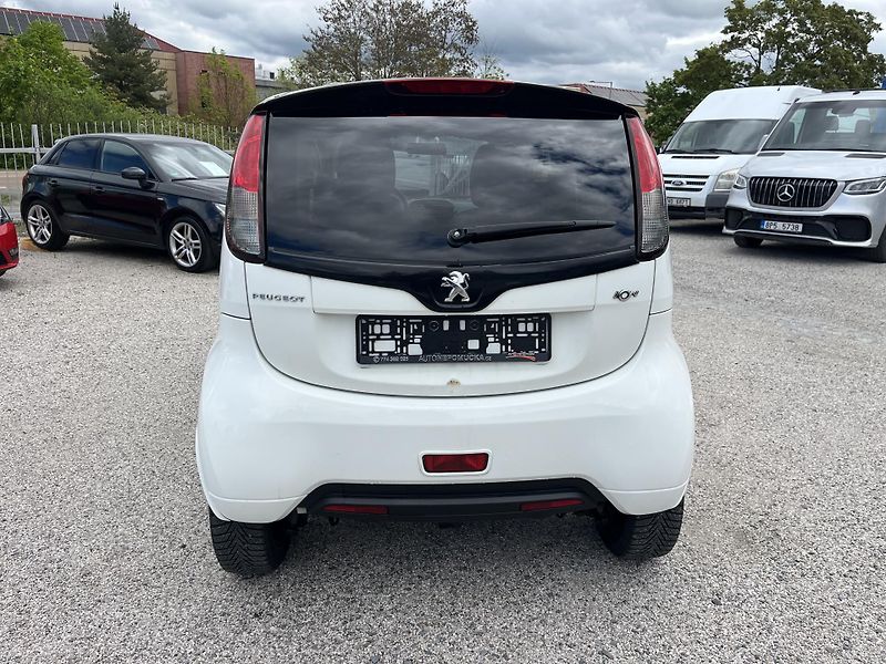 Peugeot iOn (2012) Elektro 16kwh 35kw  - fotka 6 z 26