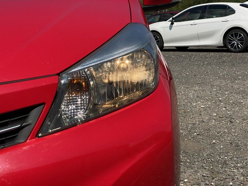 Toyota Yaris 1.0i,ČR-1.maj,Active,nová STK - fotka 7 z 25