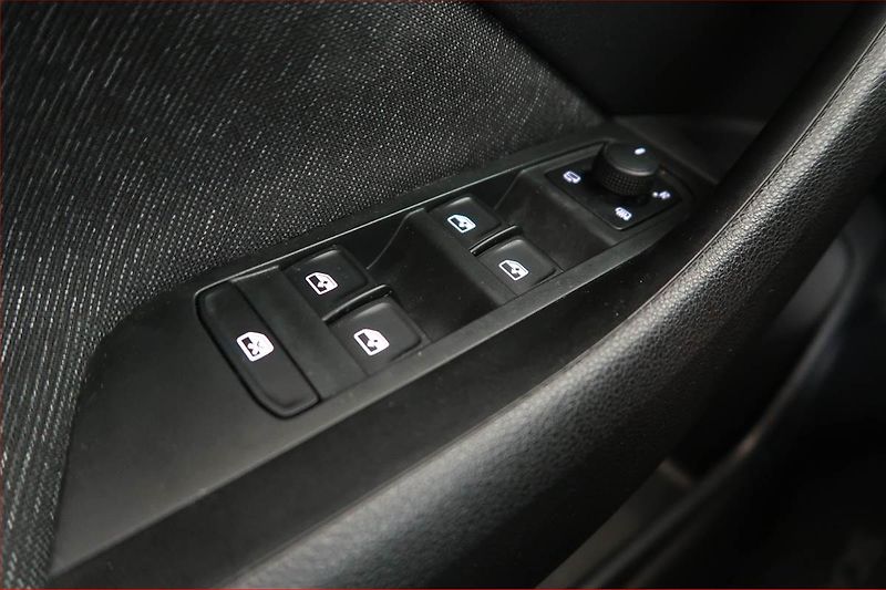 Škoda Scala (2023) 1.5 TSI, Automat, ČR,1.maj - fotka 16 z 17