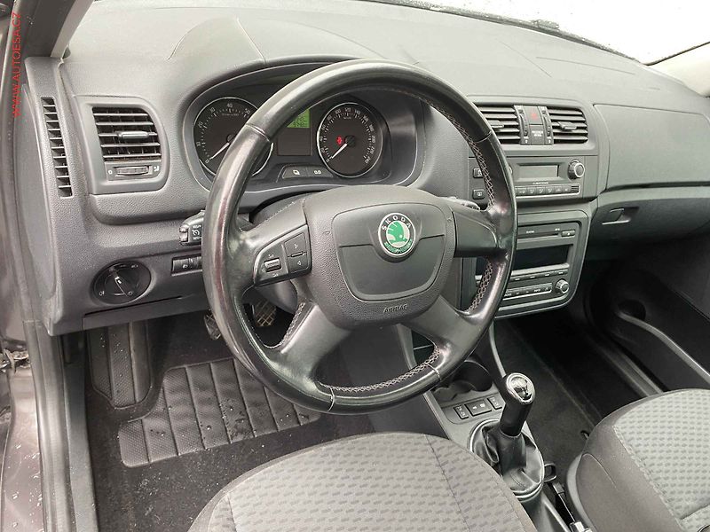 Škoda Roomster (2011) 1.2 TSi, Style Plus, panor, - fotka 12 z 17