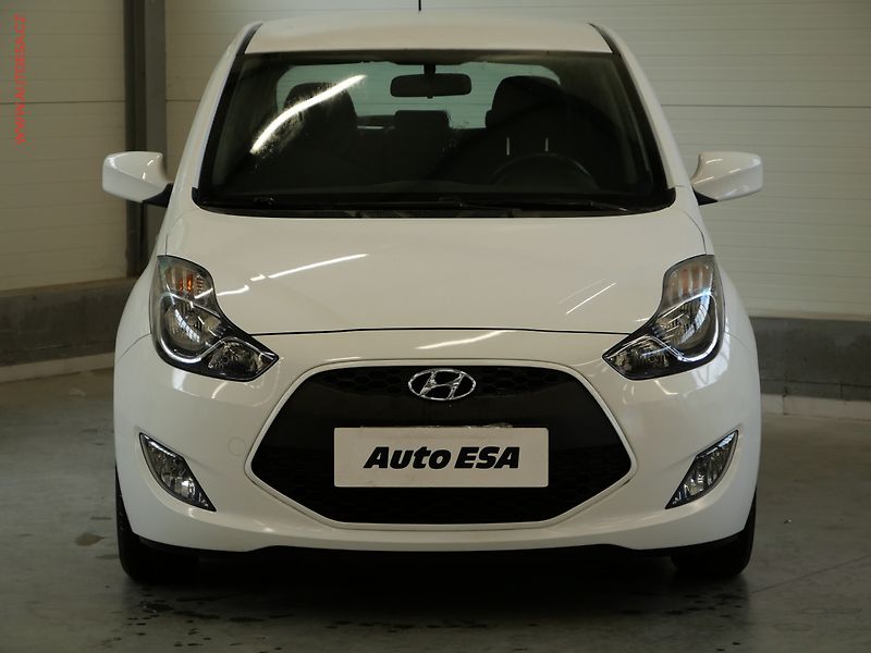 Hyundai ix20 (2017) 1.4i, ČR, servis.kniha, AC - fotka 2 z 13