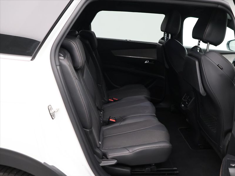 Peugeot 5008 2.0 HDI 130kW GT-line CZ DPH - fotka 14 z 35