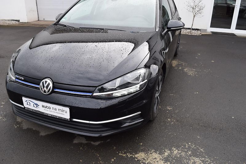 Volkswagen Golf (2019) 1.5TSI 96kw IQ.DRIVE NAVI ACC  - fotka 2 z 50