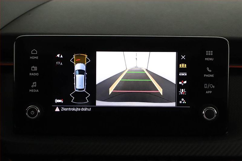 Škoda Kamiq (2025) 1.0 TSI, MONTE CARLO, KEYLESS - fotka 16 z 17
