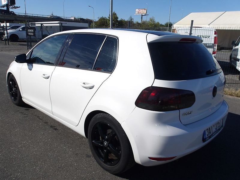 Volkswagen Golf 1,6TDi 77kW ČR ! - fotka 6 z 27