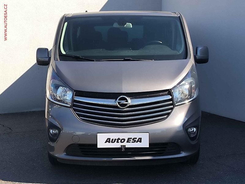 Opel Vivaro (2016) 1.6CDTi L2 9míst, 107kW, navi - fotka 2 z 24