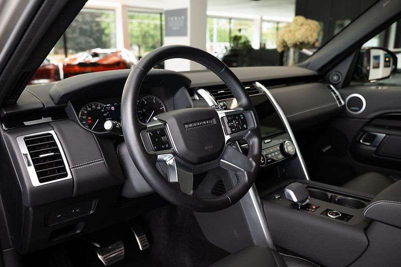 Land Rover Discovery D300 SE Approved/7 míst/ - fotka 5 z 27