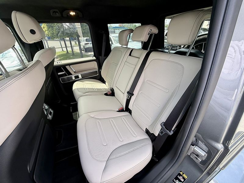 Mercedes-Benz Třídy G (2019) 500 - fotka 13 z 50